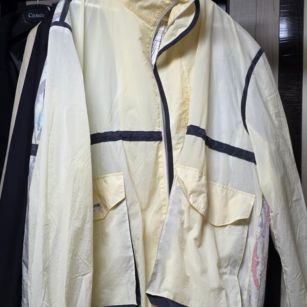 더뮤지엄비지터 스프링자켓