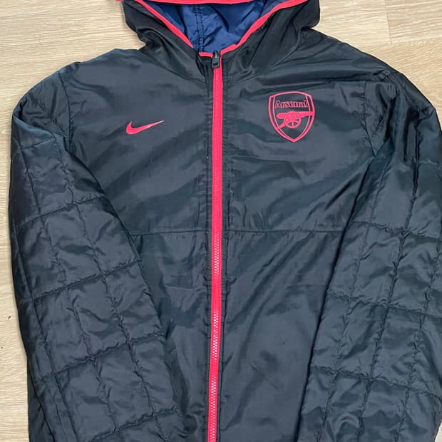 나이키 아스날 리버시블 경량패딩