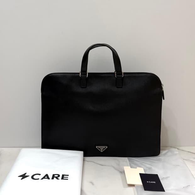 프라다 삼각로고 사피아노 레더 브리프케이스 서류가방 블랙 VR0023