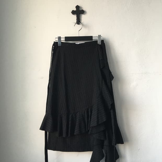 Jw Anderson Uniqlo ruffle skirt