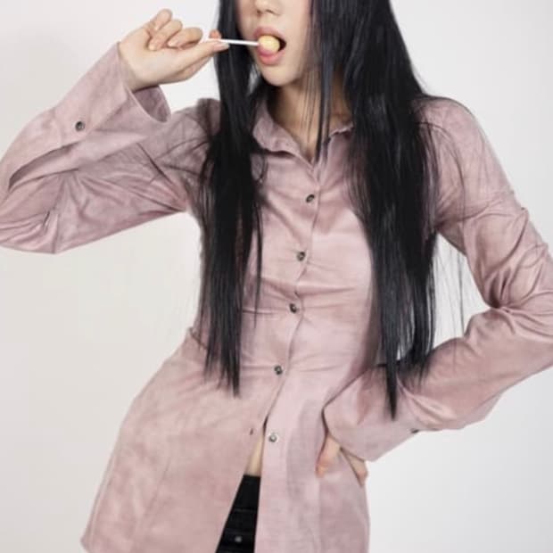 달링유어배드 핑크 스웨이드 셔츠