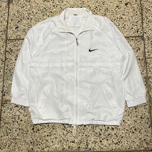 나이키(NIKE) 화이트 빅로고 바람막이 자켓