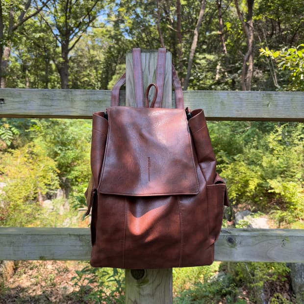 “Unknown” Brown Minimal Mood Leather Bag
