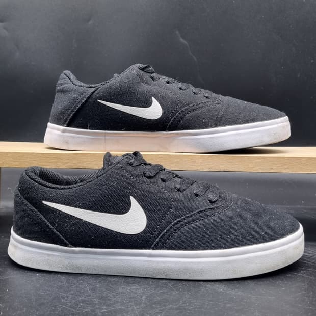 나이키 SB체크 스니커즈235