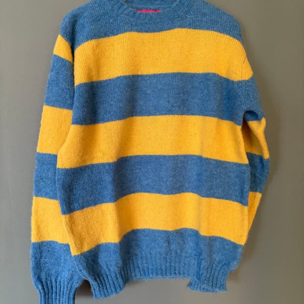 하울린 쉐기독 니트