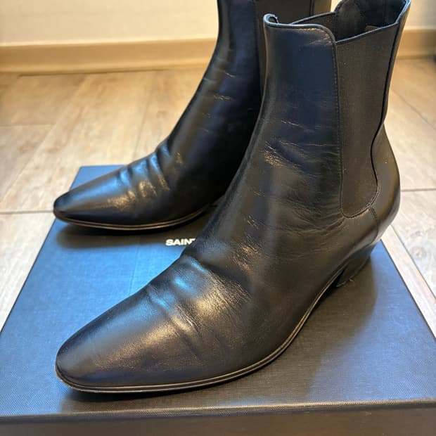 생로랑 첼시 부츠 38.5(235-240) 바실리