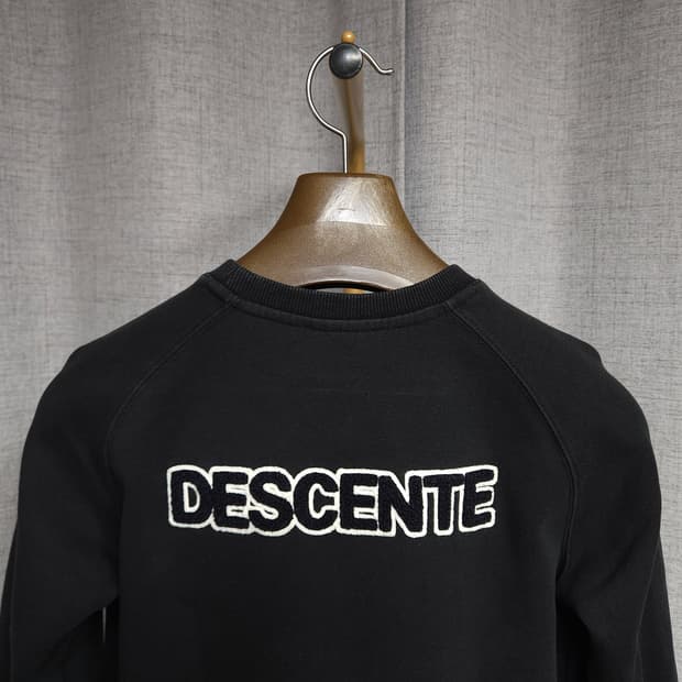 M ) 데상트 여성 백로고 맨투맨