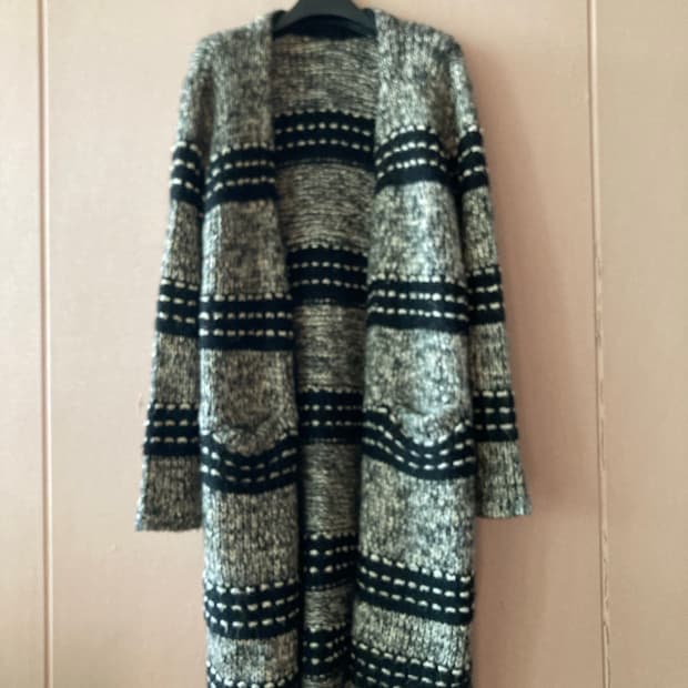 도톰 루즈핏 롱 니트 가디건 (총장 90 / 가슴 50)