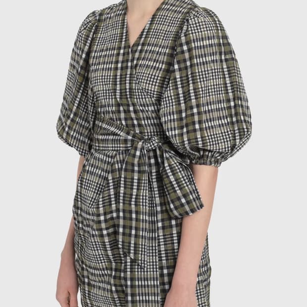 가니(GANNI) 시어서커 체크 랩 미니 원피스 