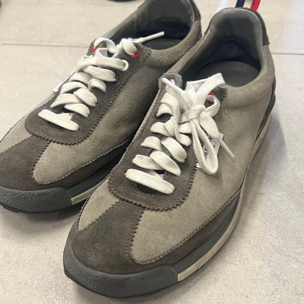 톰브라운 남성 스니커즈 판매합니다