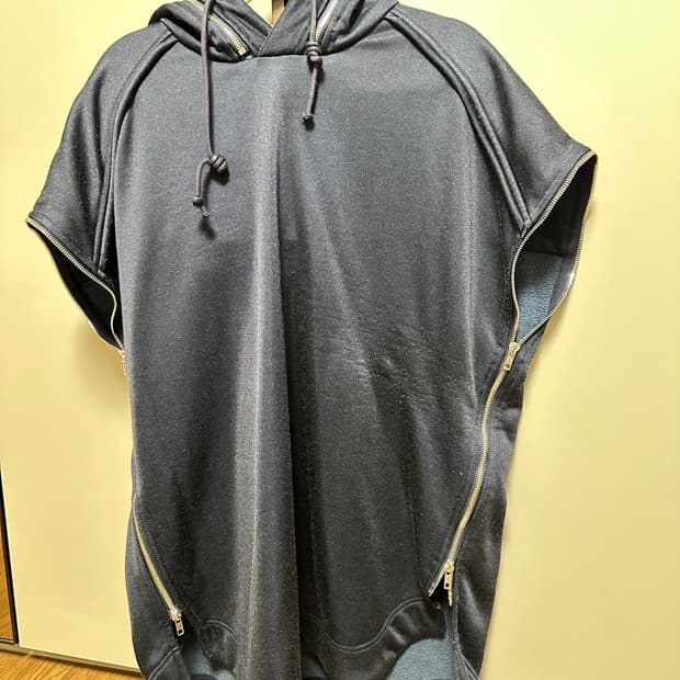 준지 슬리브리스 사이드 지퍼 후드