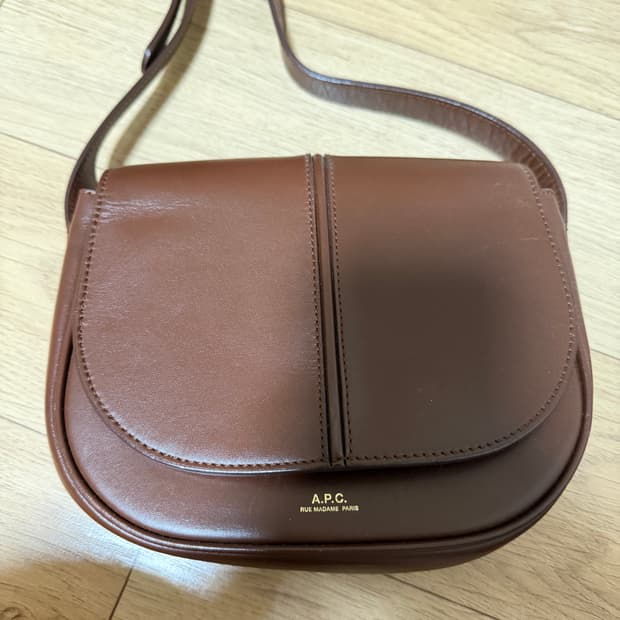 A.P.C 아페쎄 베티백 가방 단품