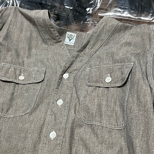 South2West8 브이넥 셔츠