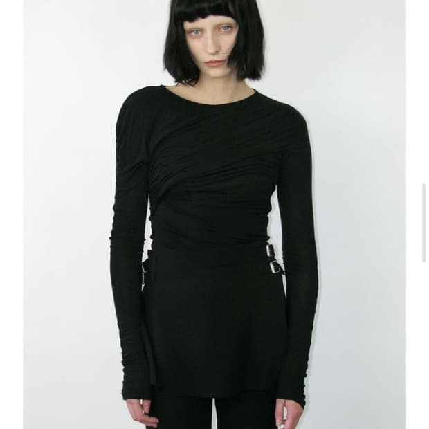 *해외출국으로 판매중단예정* 동령 드레이프 롱슬리브 티셔츠 블랙