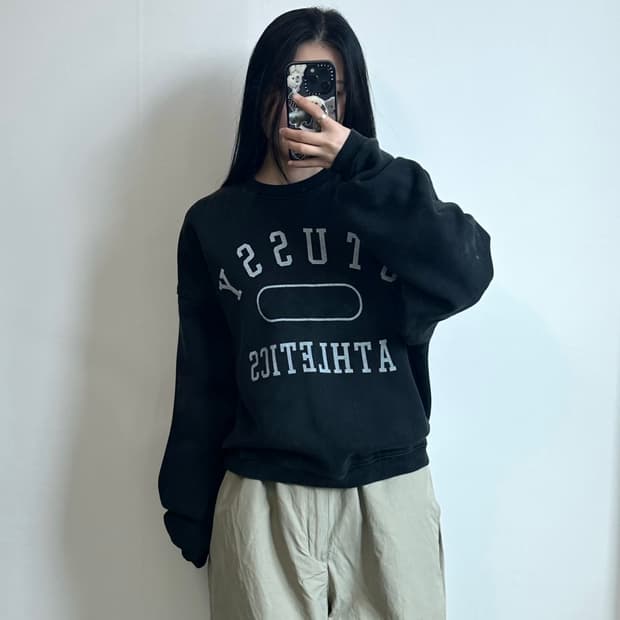 스투시 애슬레틱스 크루넥 블랙 맨투맨