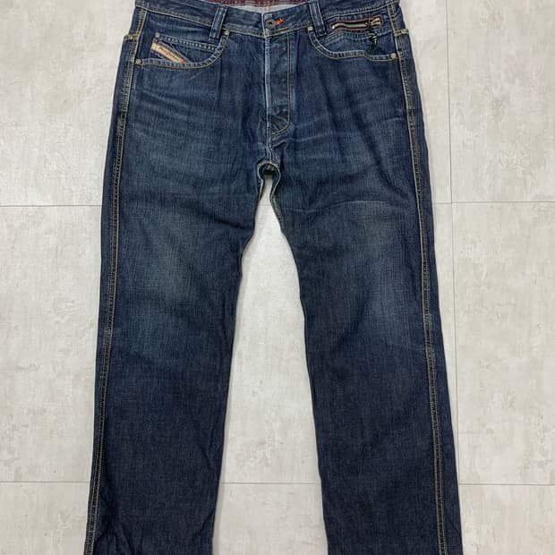 디젤 화이트스티치 스트레이트 진 #739