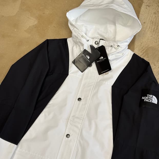 M 새상품 노스페이스 화이트라벨 배색 바람막이