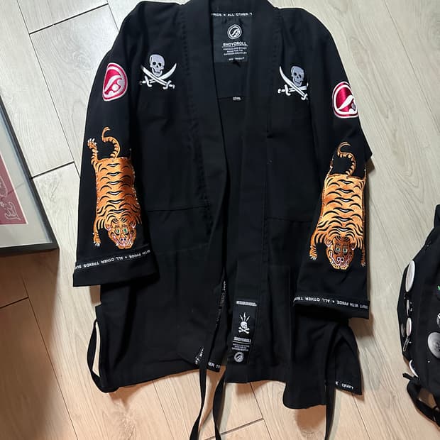 네이버후드 x 소요롤 주짓수 도복 