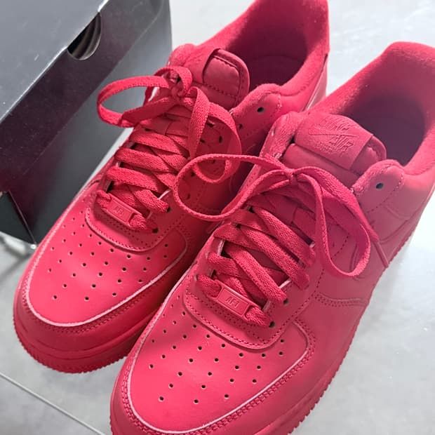 나이키 에어포스 트리플 레드