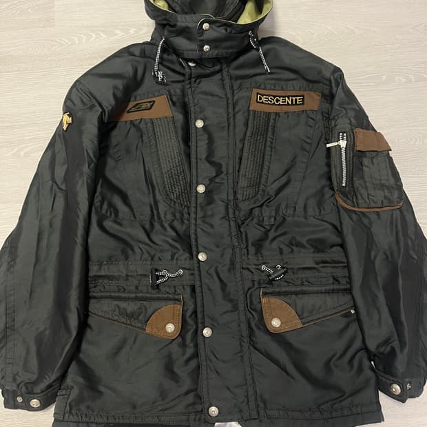 데상트 빈티지 스키점퍼 XL