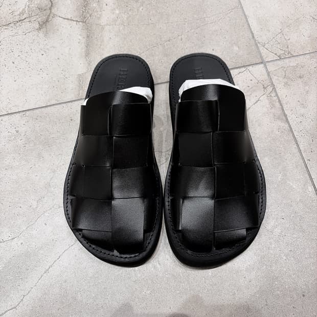 (정품/새상품) HEREU 헤레우 남성 블랙 레더 디라 뮬 샌들