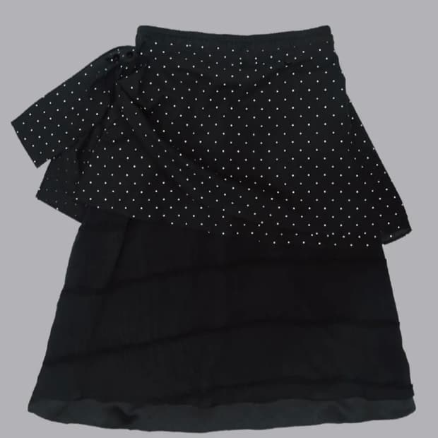 더뮤지엄비지터 CHIFFON DOT SKIRT_BLACK