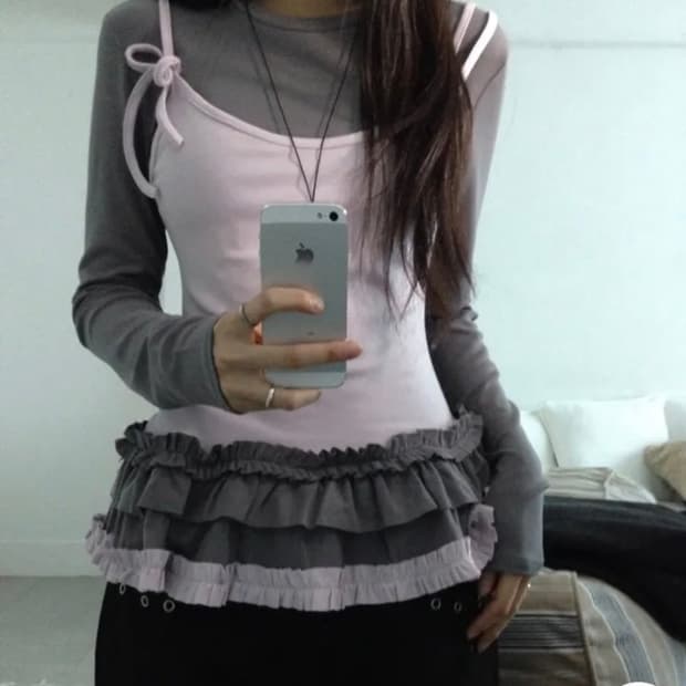 에이블리 유색 프릴 레이어드 롱슬리브 티셔츠