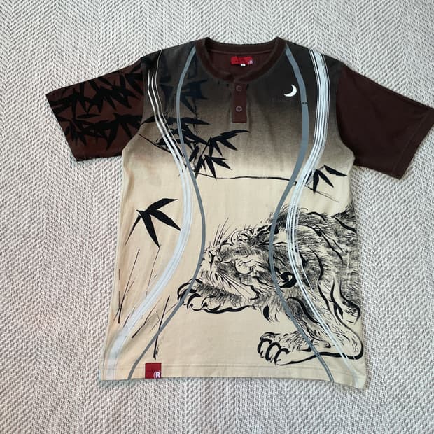 Body wild 오리엔탈 반팔티셔츠