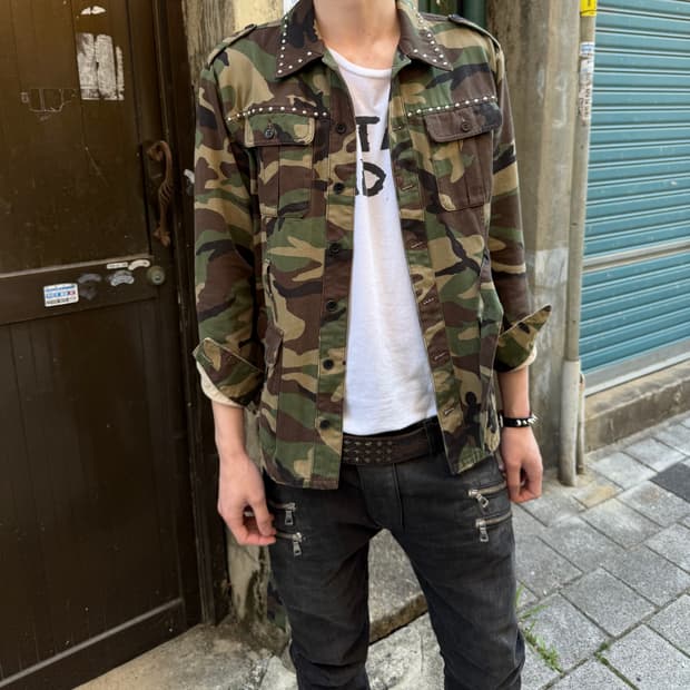 (국문탭) 생로랑 15fw 밀리터리 스터드 카모자켓 L