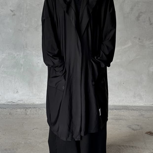 FUMITO GANRYU 로브 코트