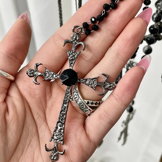 블랙 십자가 큐빅 드롭 네크리스