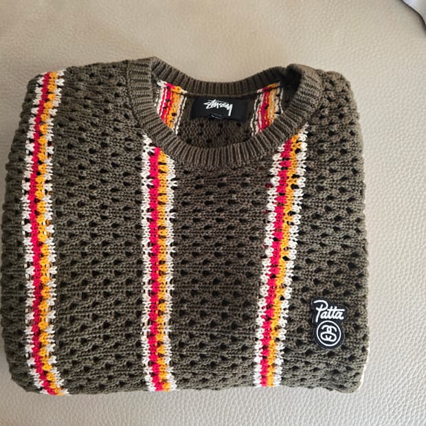 스투시 파타 니트L