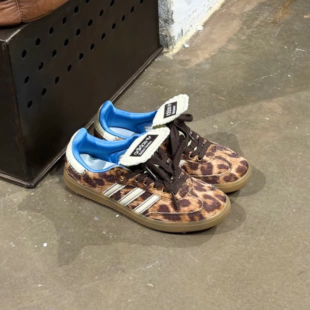 아디다스 x 웨일즈 보너 레오파드 포니 삼바 스니커즈