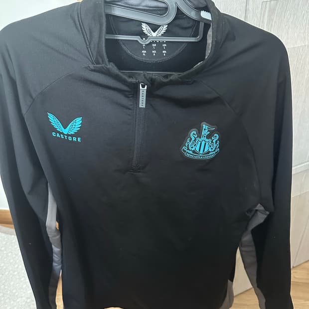 뉴캐슬 트레이닝 탑 라지사이즈