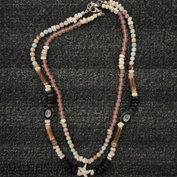 # 2. Uncharted seas: 비즈 목걸이