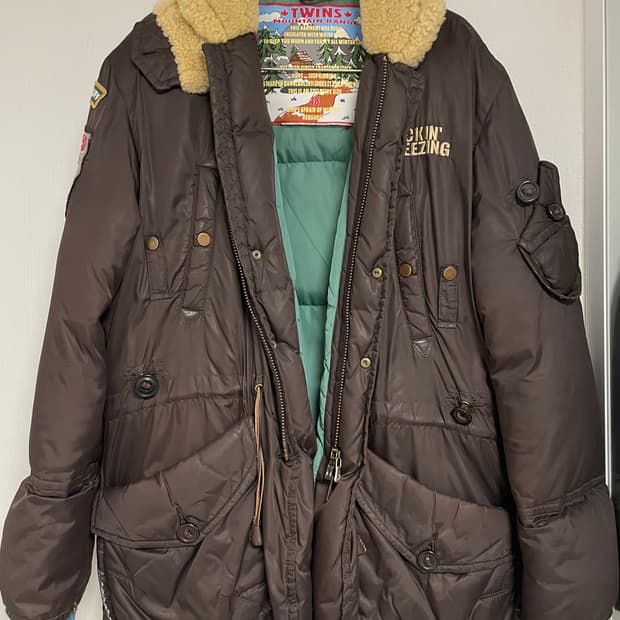 디스퀘어드 트윈스 구스패딩 48