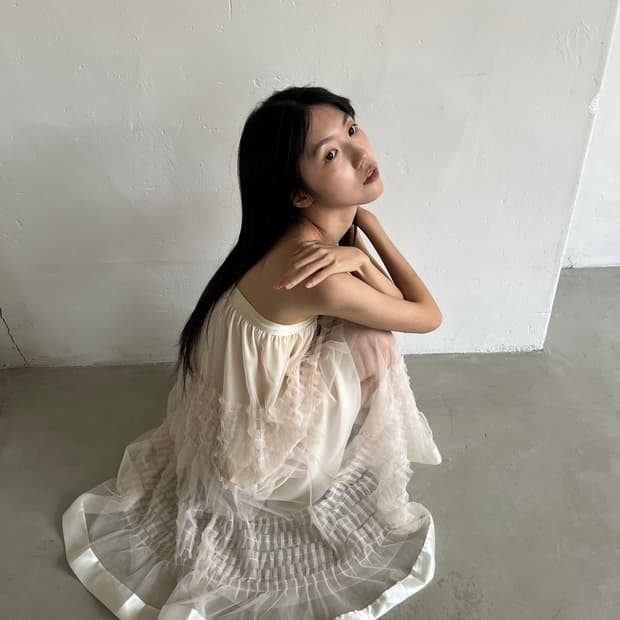 vintage frill dress