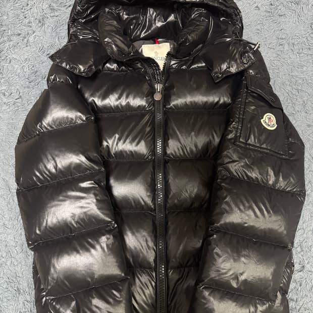 몽클레어 23년식 마야 2사이즈 백화점판