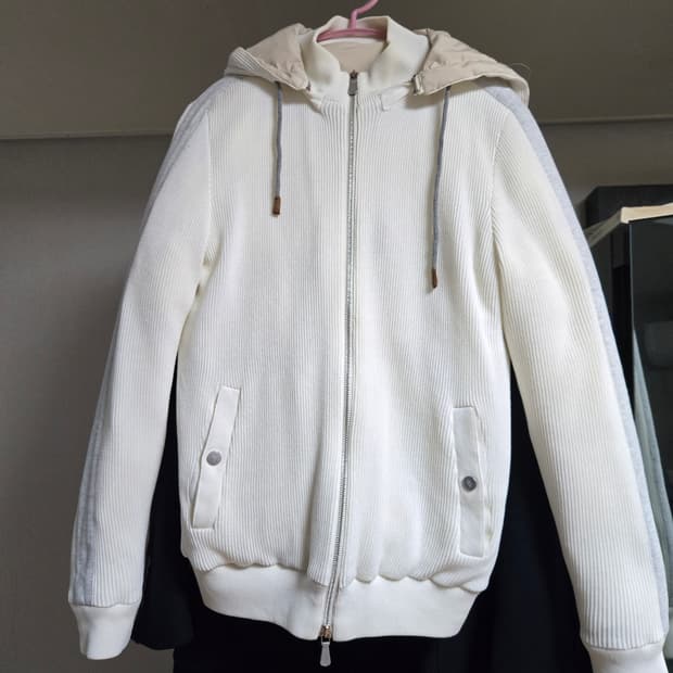 일레븐티(eleventy)플레티넘 구스다운 필링