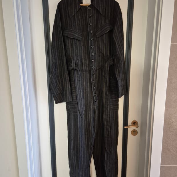 Jas belted suit