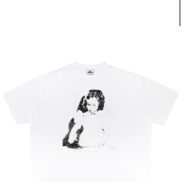 MJD OVERSIZED A LITTLE GIRL T-SHIRTS