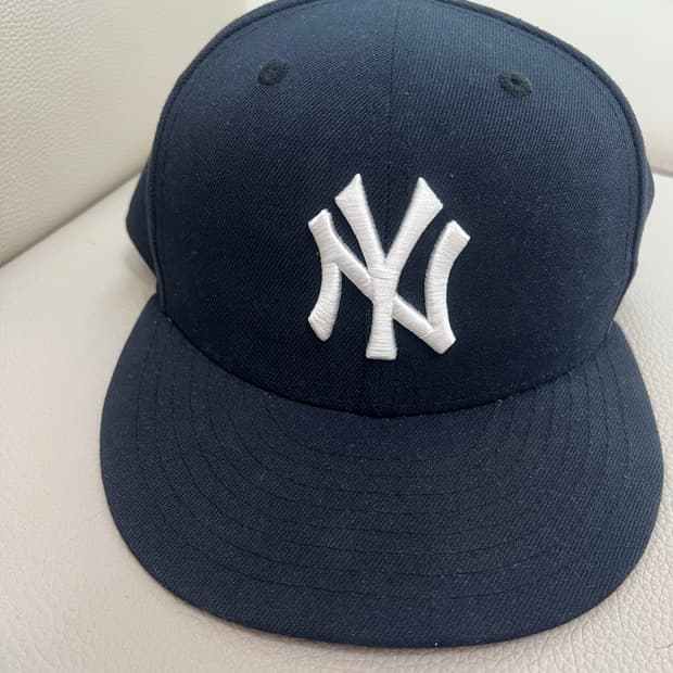 뉴에라 59FIFTY 뉴욕 양키스 볼캡 네이비