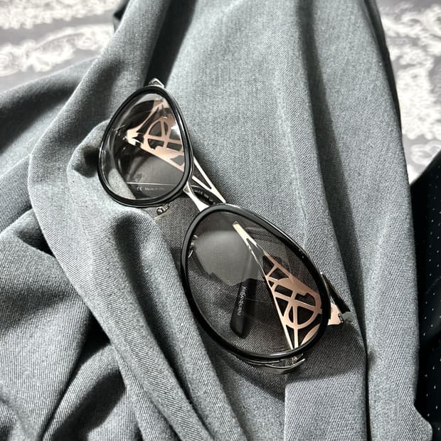 생로랑 데코 프레임 아카이브 선글라스