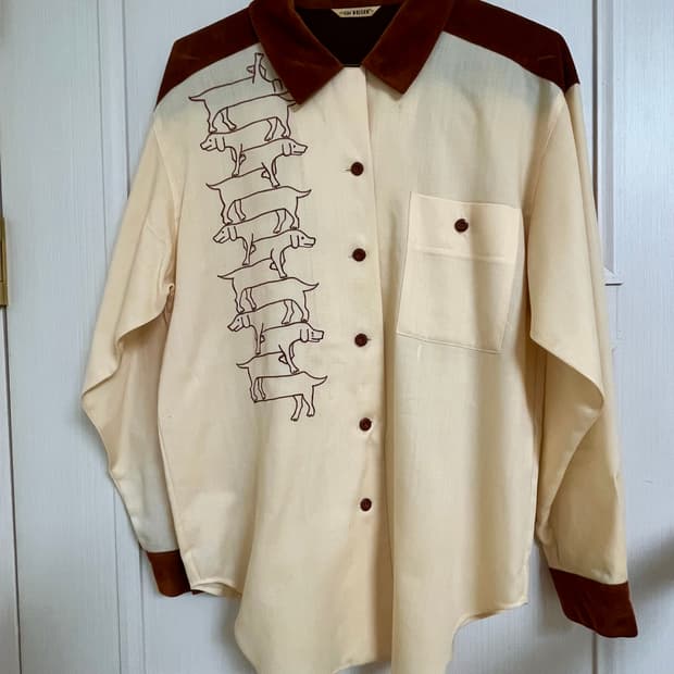 ISH MAISON 스웨이드 배색 강아지 자수 셔츠 블라우스