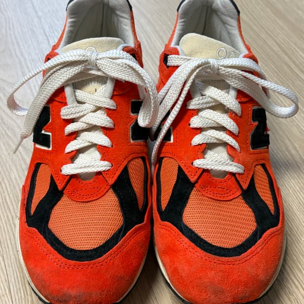 뉴발란스 990 v2 오랜지 270 팝니다