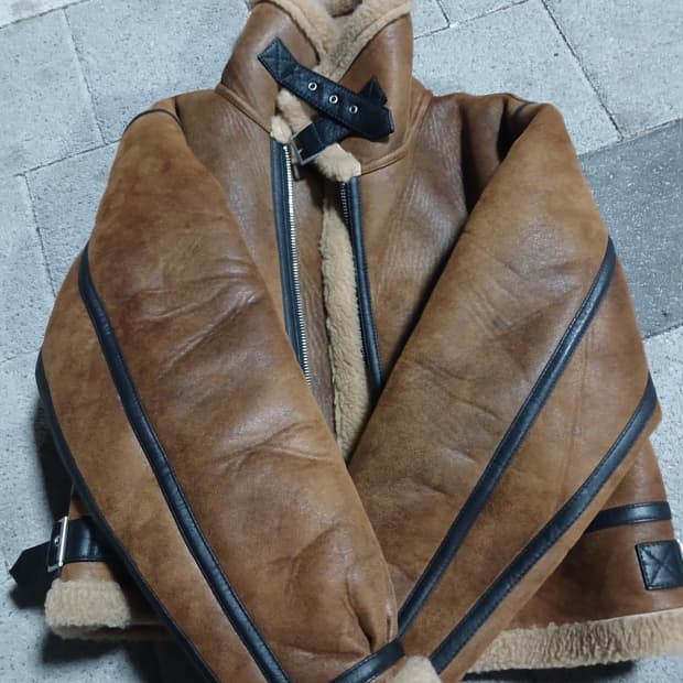 마지막 세일. 앤드제인 크롭 시그니처 무스탕