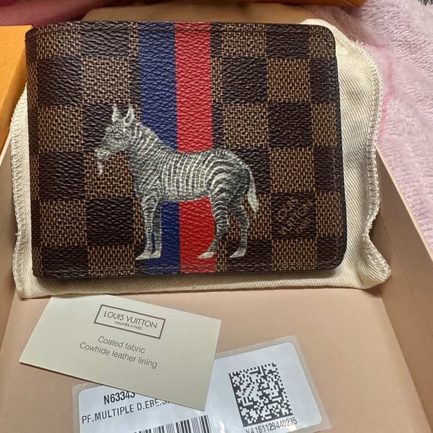 ⭐️한정판⭐️루이비통 X 채스먼 멀티플 다미에 반지갑 월릿