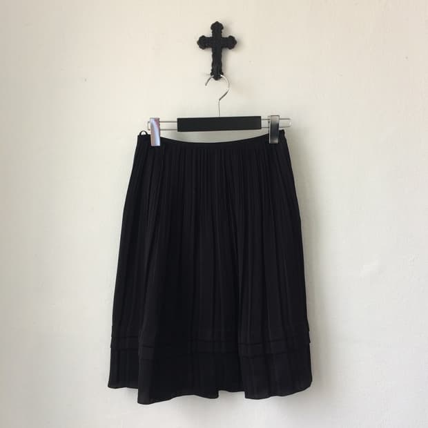 Pleats midi skirt