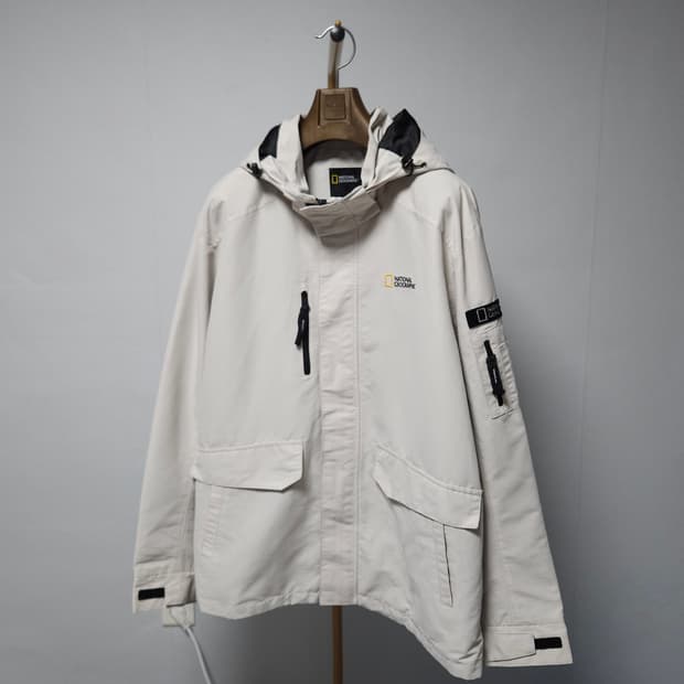 115 ) 내셔널지오그래픽 아이보리 후드 자켓 바람막이