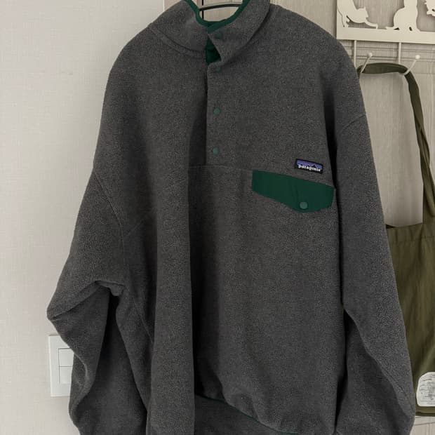 파타고니아 신칠라 올리브 그레이 XL